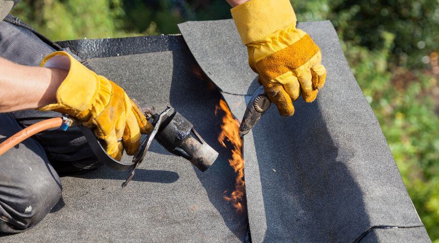 Expert Emergency Roof Repairs services in Deer Lodge, TN